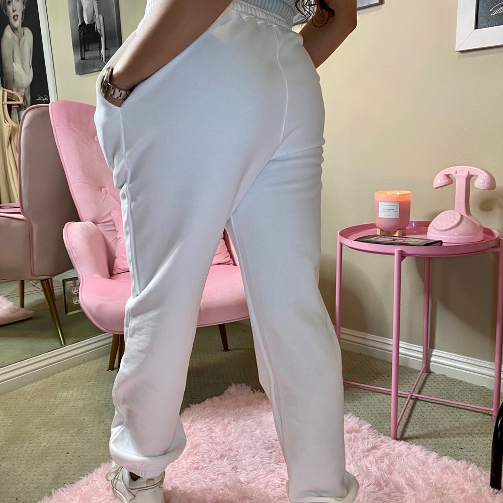 NWT Bobbie White Pocket Drawstring Joggers - Picture 7 of 14